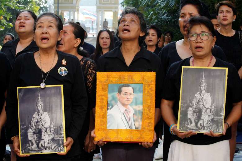 Thais mourn King Bhumibol